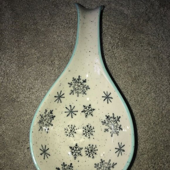 Meritage Spoon Rest Snowflakes Print - Picture 7 of 10
